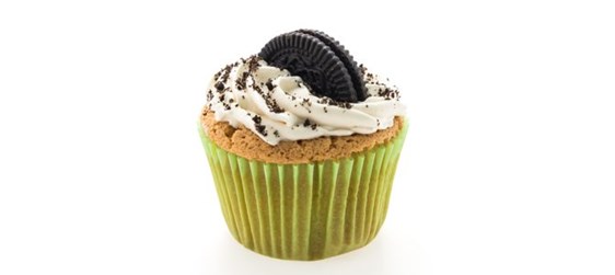 muffin with an oreo
