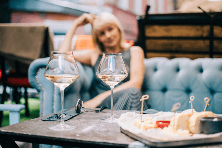 Does alcohol damage the immune system?