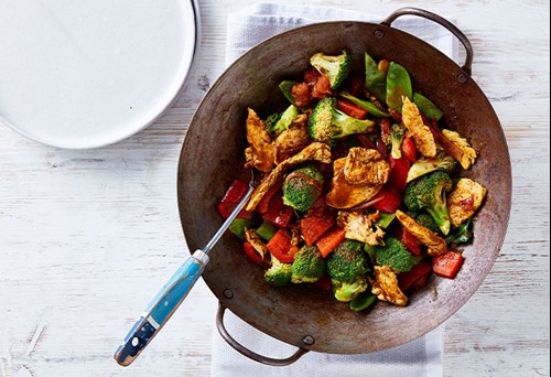 Sweet chilli chicken and vegetable stir fry